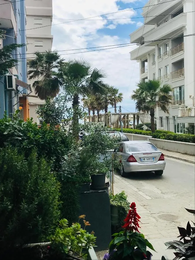 Ajla Apartment Durrës 0*,